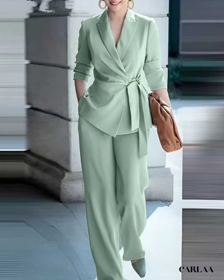 Tailleur Jupe Buenitas Vert Clair – Taille 38, Très Bon état